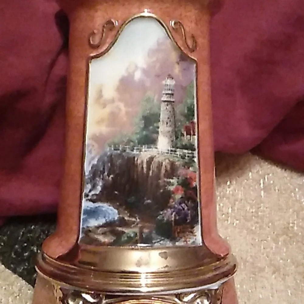 Thomas Kinkade 🖌️ known
